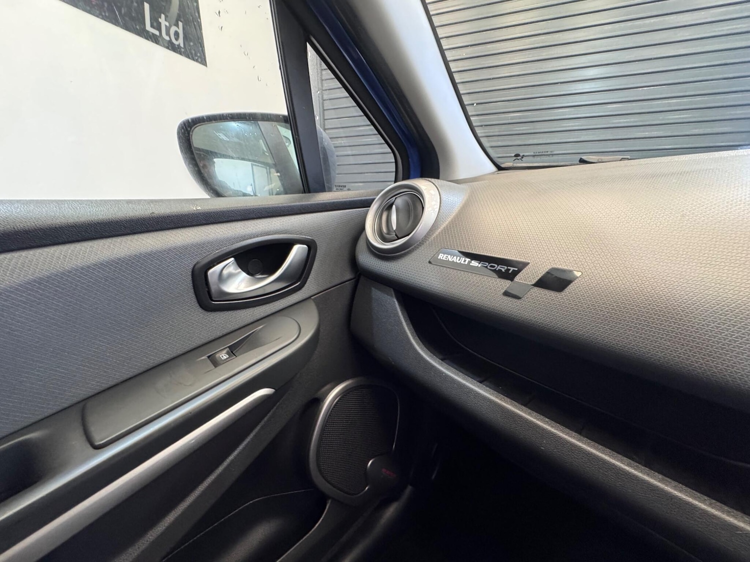 Used Renault Clio 2016 for sale - 76942509: Photo 22