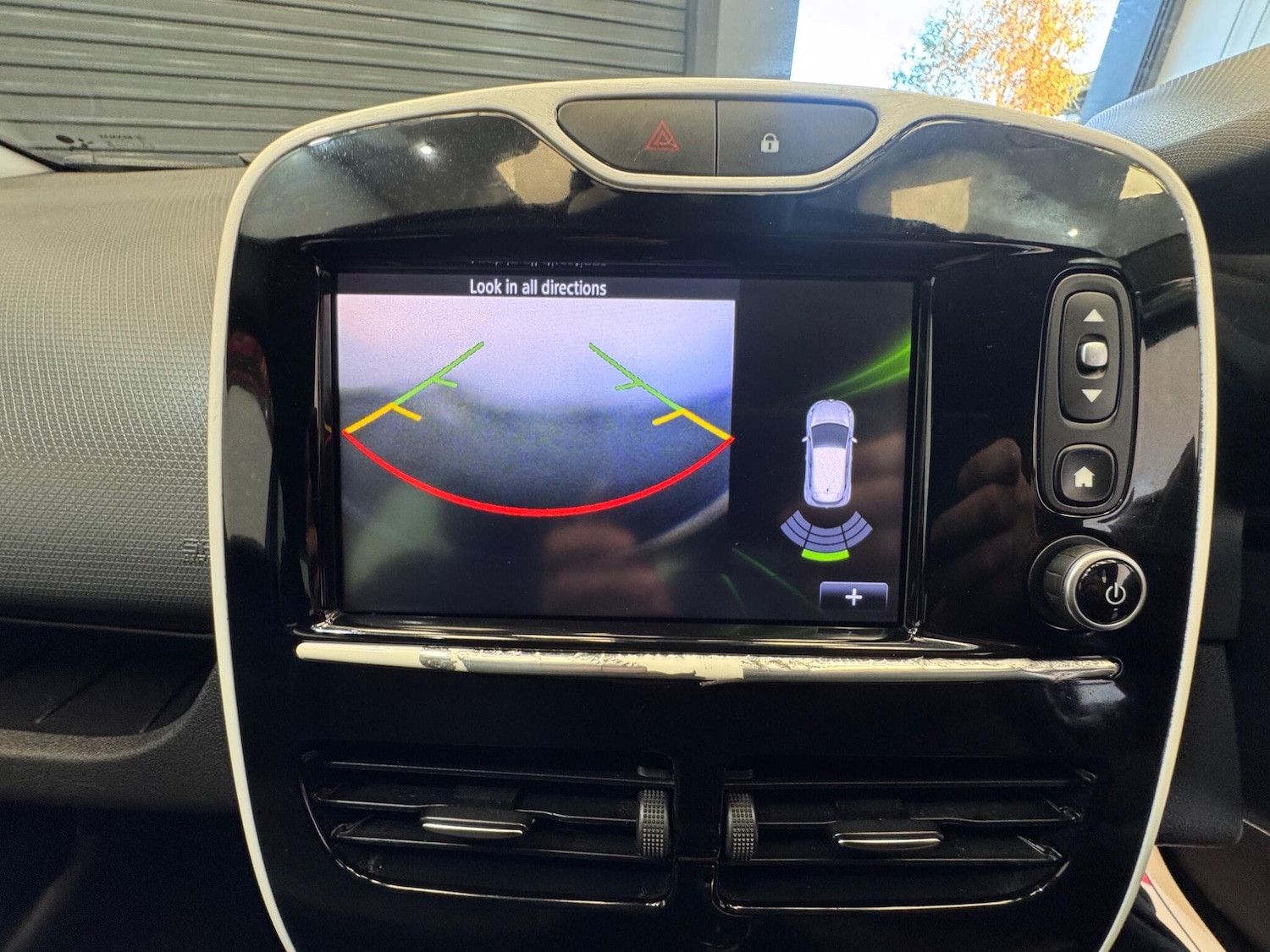 Used Renault Clio 2016 for sale - 76942509: Photo 27