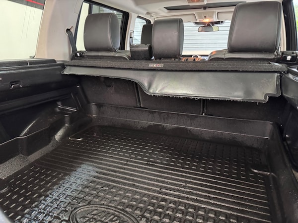 Used Land Rover Discovery 4 2015 for sale - 76246663: Photo 13