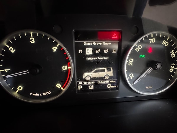Used Land Rover Discovery 4 2015 for sale - 76246663: Photo 32
