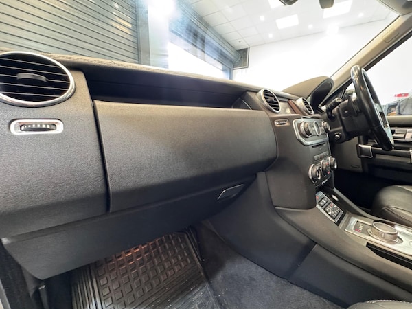 Used Land Rover Discovery 4 2015 for sale - 76246663: Photo 42