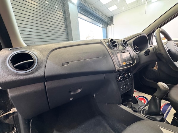 Used Dacia Sandero Stepway 2013 for sale - 74850195: Photo 24