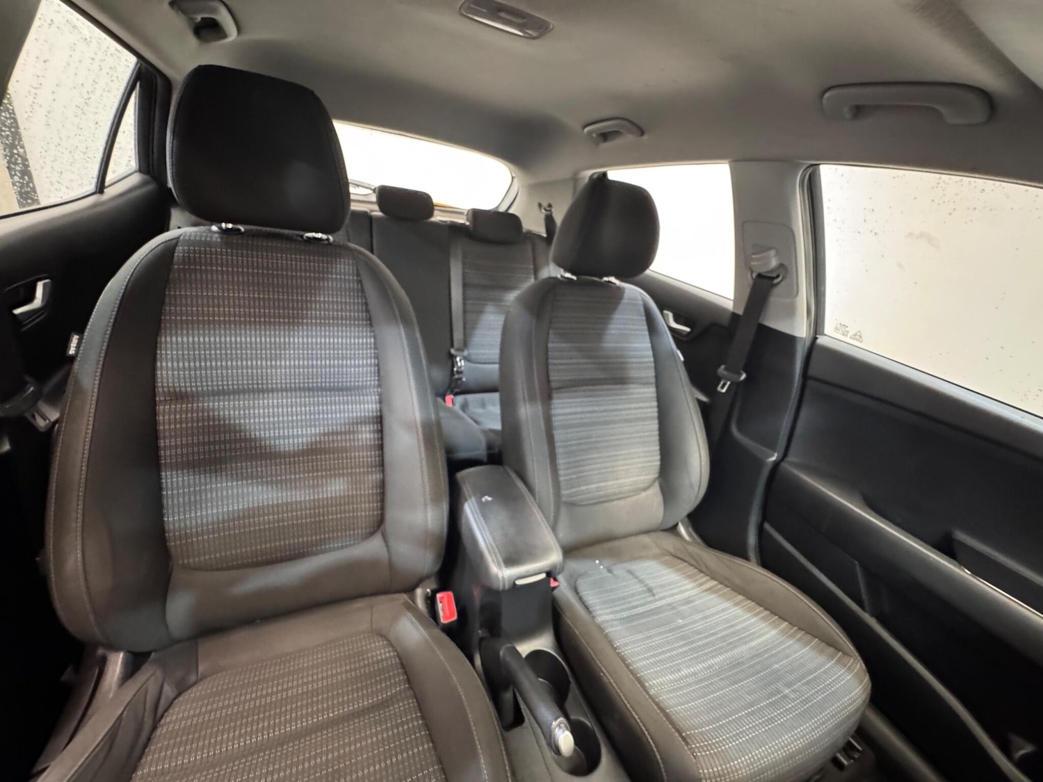 Used Kia Stonic 2021 for sale - 76337398: Photo 27