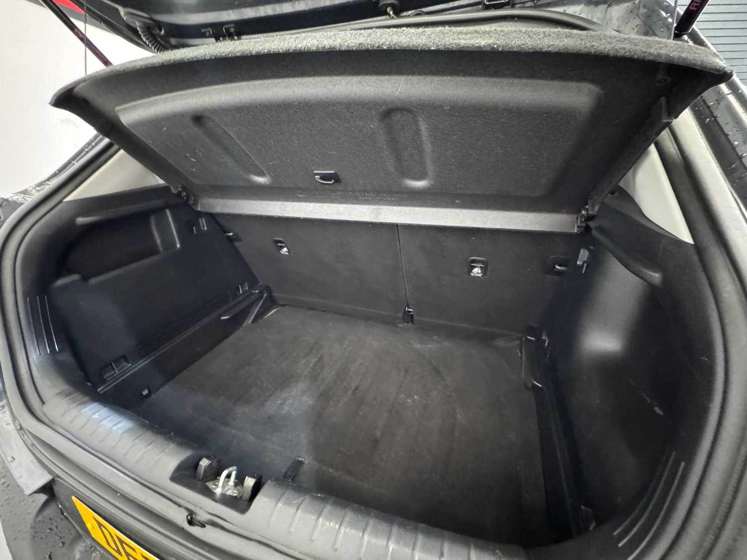 Used Kia Stonic 2021 for sale - 76337398: Photo 31