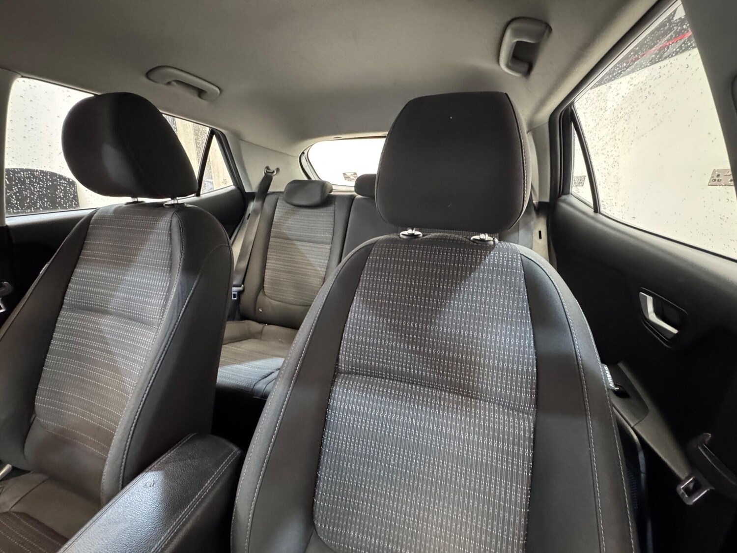 Used Kia Stonic 2021 for sale - 76337398: Photo 34