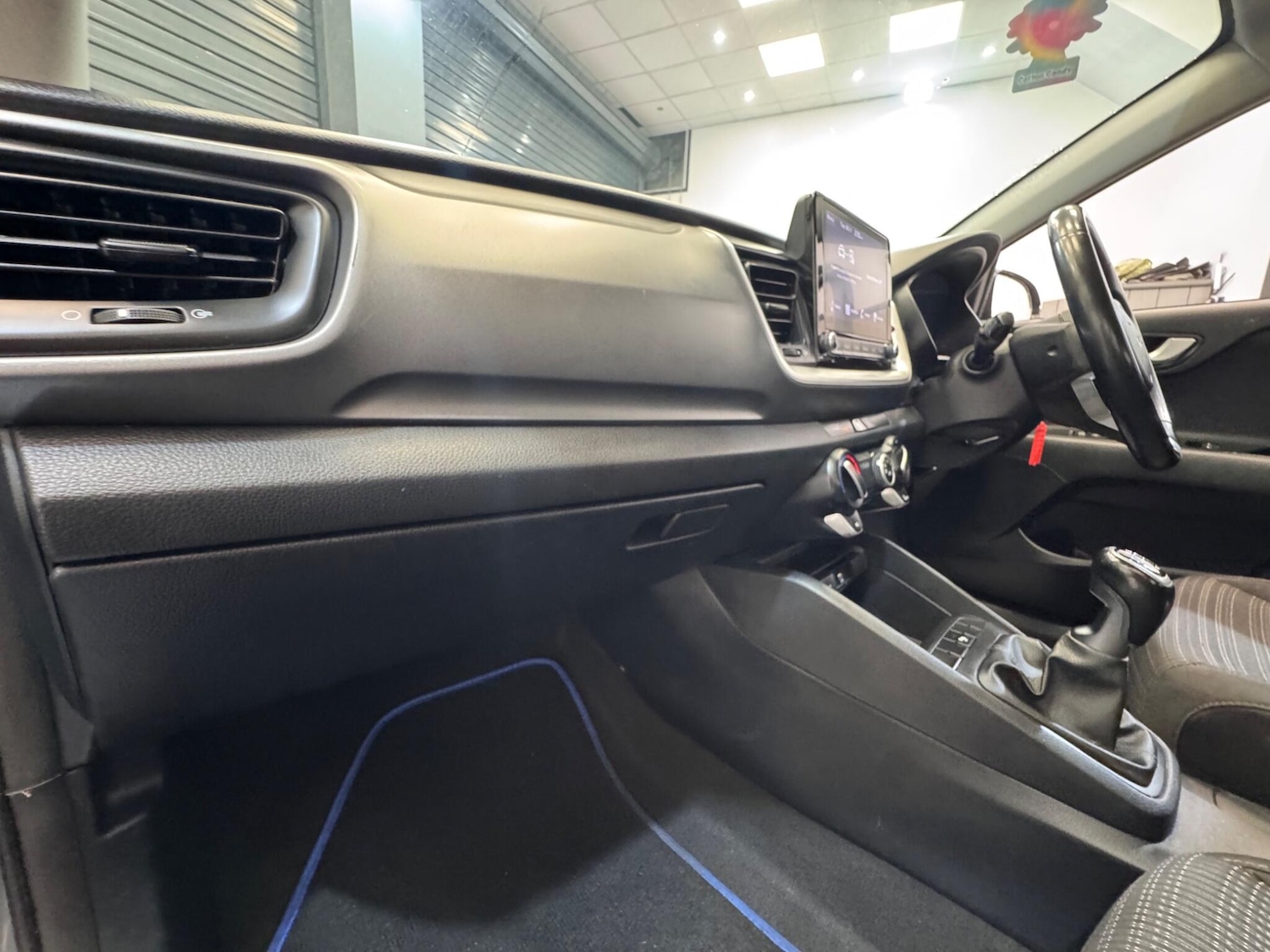 Used Kia Stonic 2021 for sale - 76337398: Photo 35