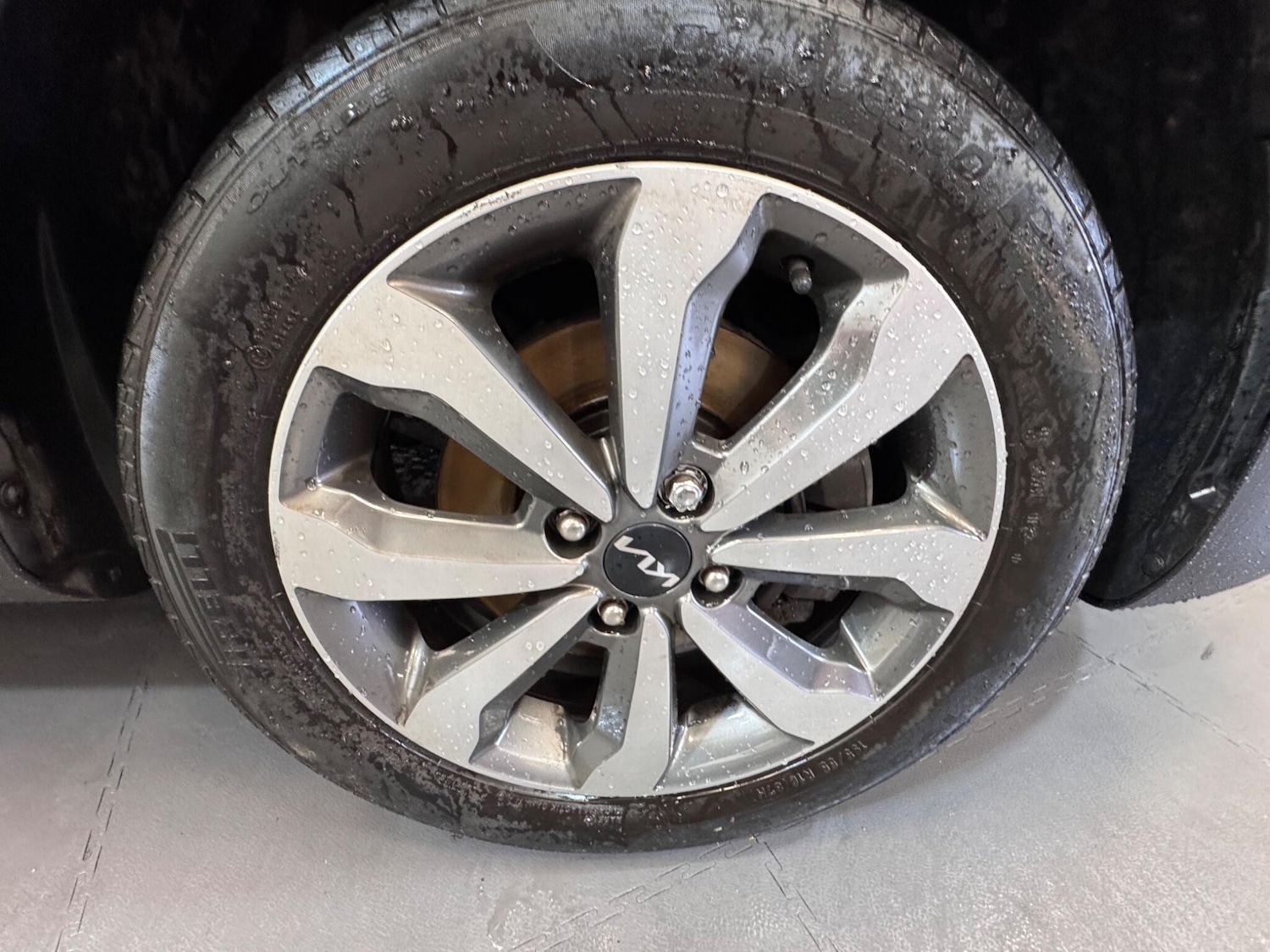 Used Kia Stonic 2021 for sale - 76337398: Photo 6