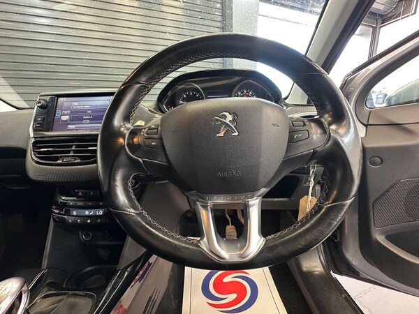 Used Peugeot 2008 2016 for sale - 74848258: Photo 11