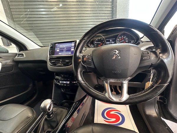 Used Peugeot 2008 2016 for sale - 74848258: Photo 14