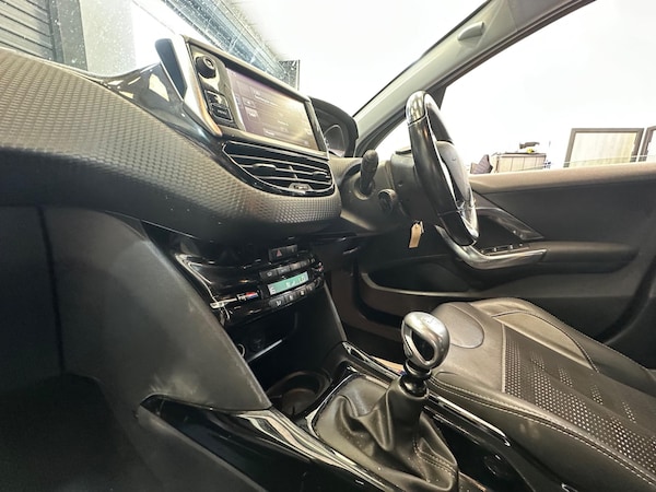 Used Peugeot 2008 2016 for sale - 74848258: Photo 19