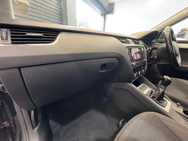 Used Skoda Octavia 2017 for sale - 75781826: Photo 37