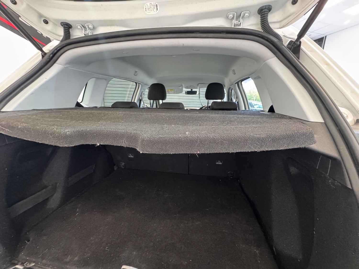 Used Peugeot 2008 2018 for sale - 76735261: Photo 11