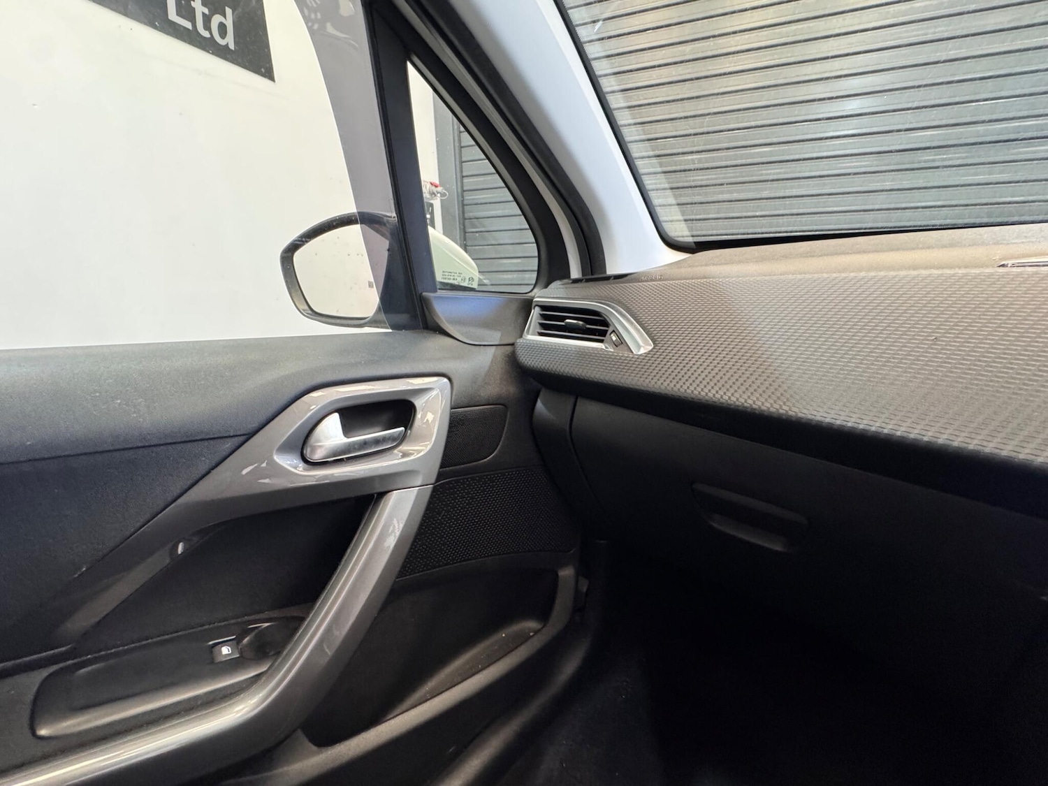 Used Peugeot 2008 2018 for sale - 76735261: Photo 18