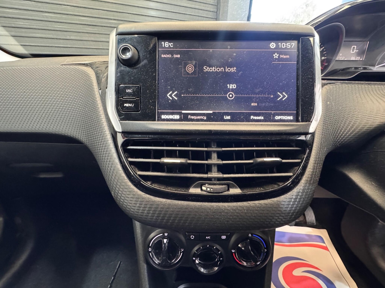 Used Peugeot 2008 2018 for sale - 76735261: Photo 20