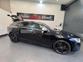 Used Volvo V60 2017 for sale - 76512273: Photo