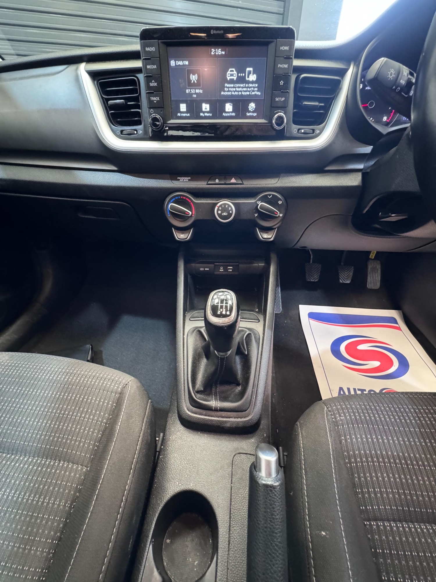 Used Kia Stonic 2017 for sale - 76715290: Photo 25