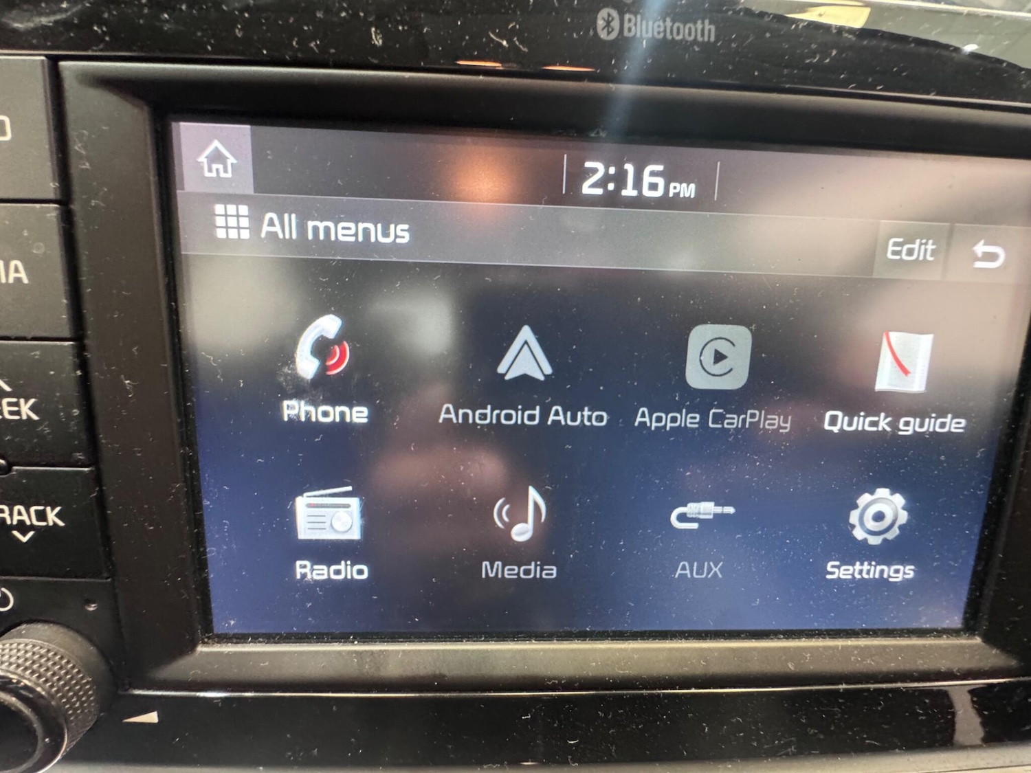 Used Kia Stonic 2017 for sale - 76715290: Photo 28