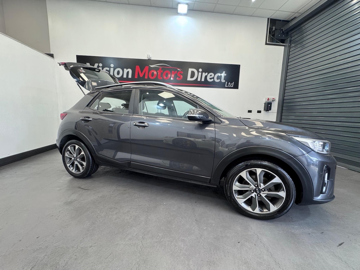 Used Kia Stonic 2017 for sale - 76715290: Photo 4