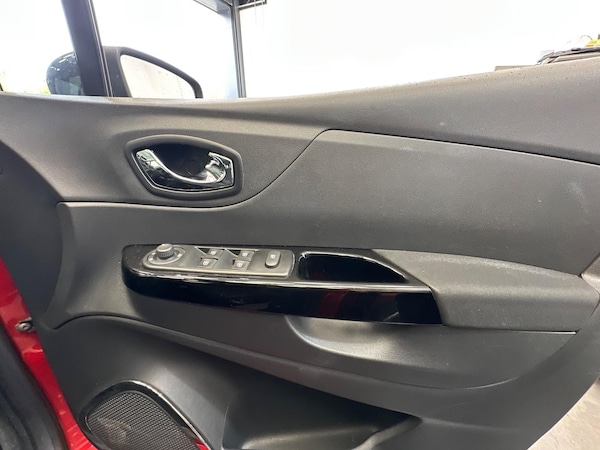Used Renault Captur 2016 for sale - 74850779: Photo 17