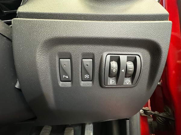 Used Renault Captur 2016 for sale - 74850779: Photo 19