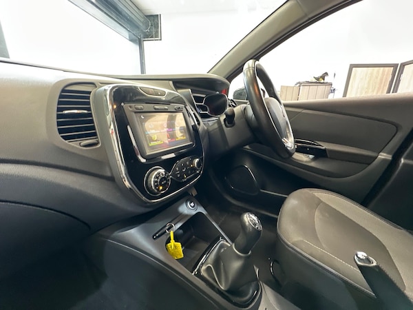 Used Renault Captur 2016 for sale - 74850779: Photo 30