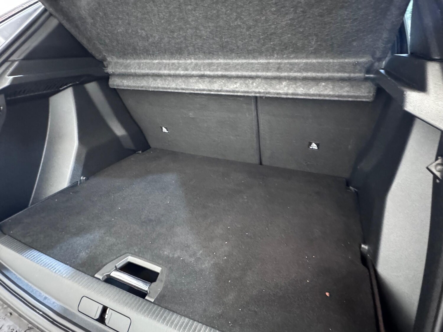 Used Peugeot 2008 2020 for sale - 75781845: Photo 32