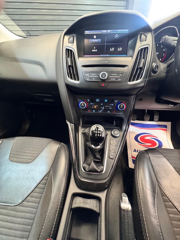 Used Ford Focus 2015 for sale - 75544129: Photo 22