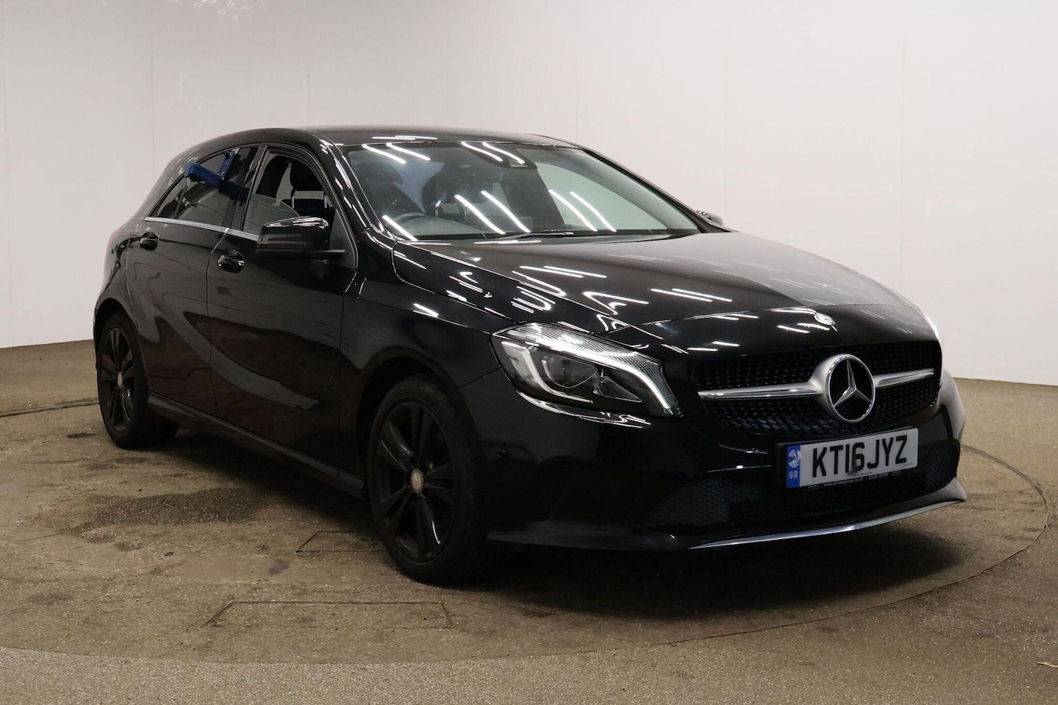 Used Mercedes-Benz A-Class 2016 for sale - 76512570: Photo 1