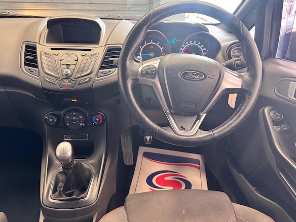 Used Ford Fiesta 2017 for sale - 75543955: Photo 27
