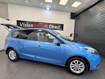 Used Renault Grand Scenic 2013 for sale - 75175176: Photo
