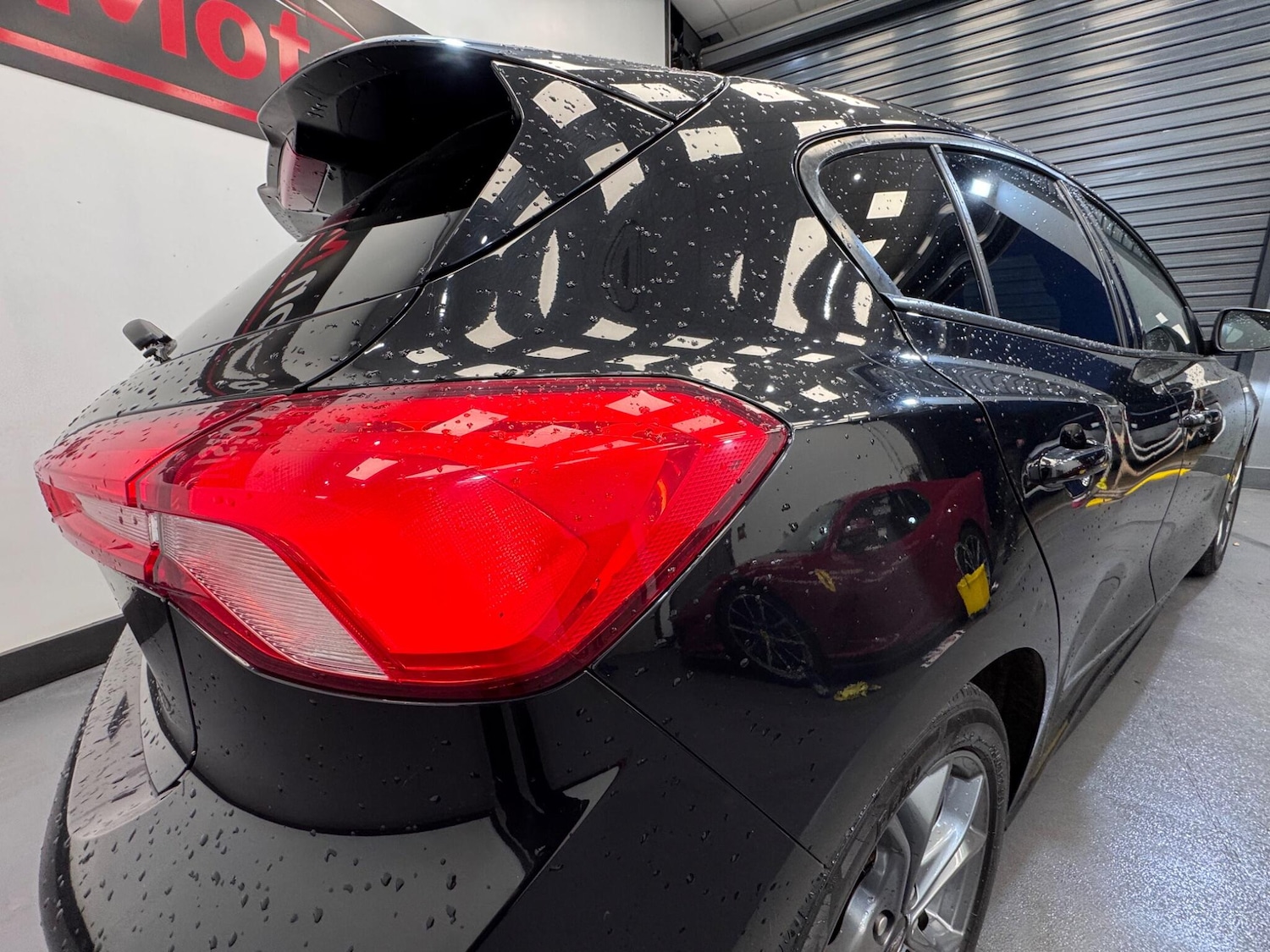 Used Ford Focus 2020 for sale - 76715502: Photo 2