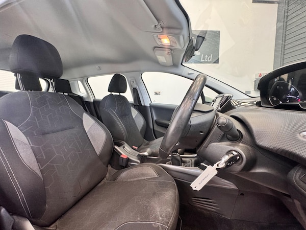 Used Peugeot 2008 2017 for sale - 75544143: Photo 14