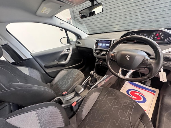 Used Peugeot 2008 2017 for sale - 75544143: Photo 15