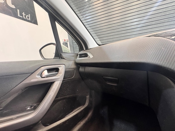Used Peugeot 2008 2017 for sale - 75544143: Photo 18