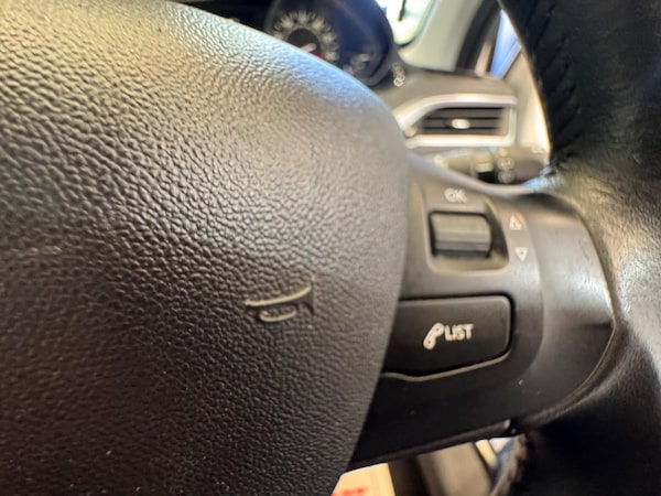 Used Peugeot 2008 2018 for sale - 76166842: Photo 16