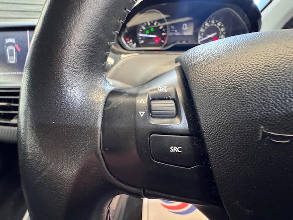 Used Peugeot 2008 2018 for sale - 76166842: Photo 17