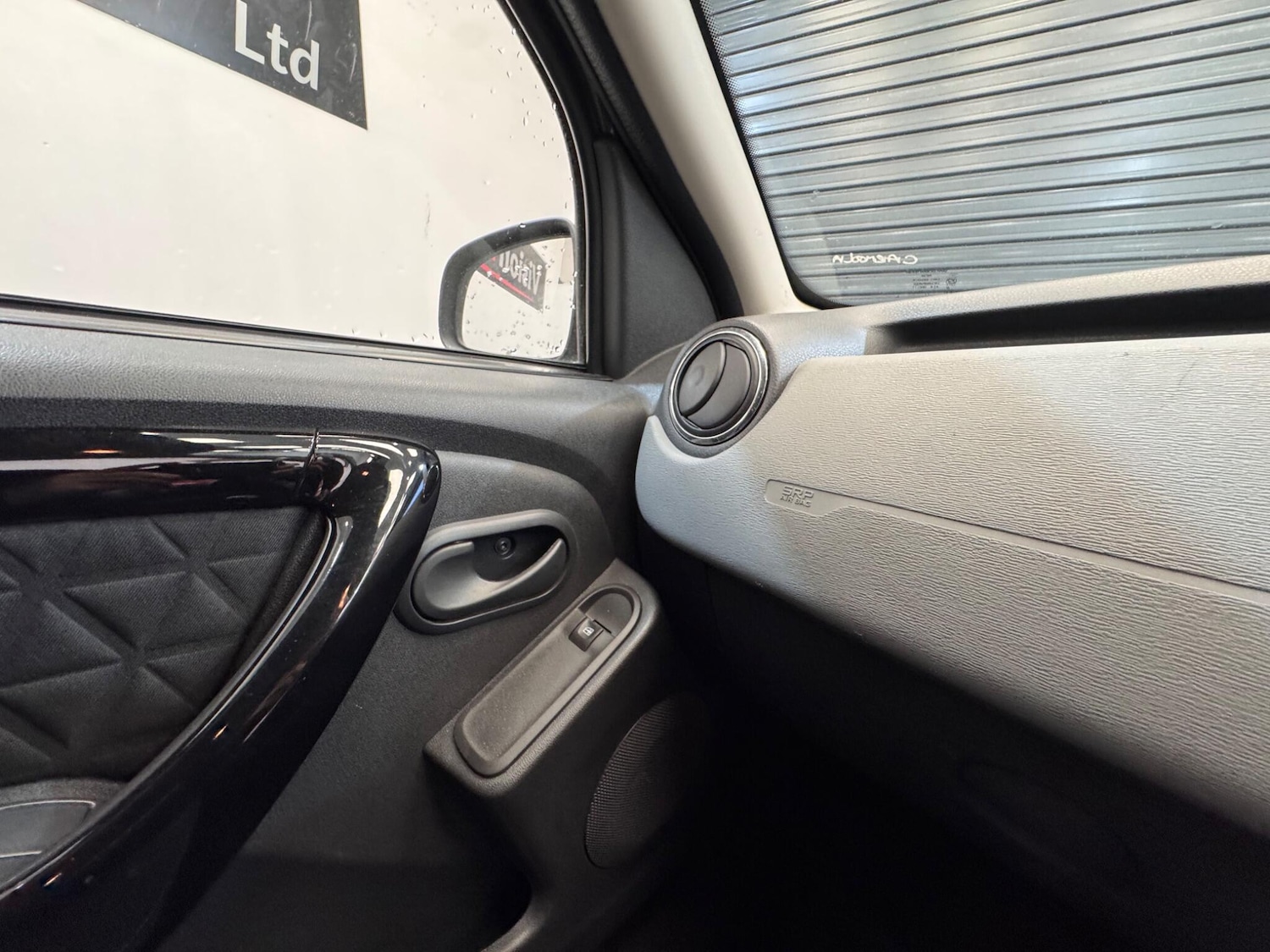 Used Dacia Duster 2015 for sale - 77090919: Photo 28