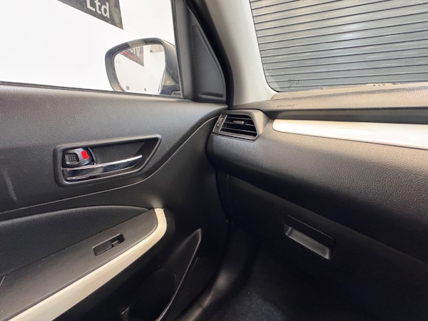 Used Suzuki Swift 2018 for sale - 76167197: Photo 20