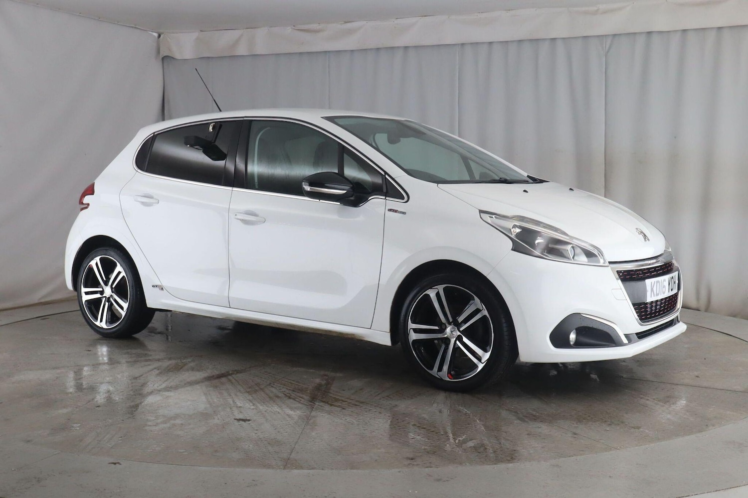 Used Peugeot 208 2016 for sale - 76714731: Photo 1