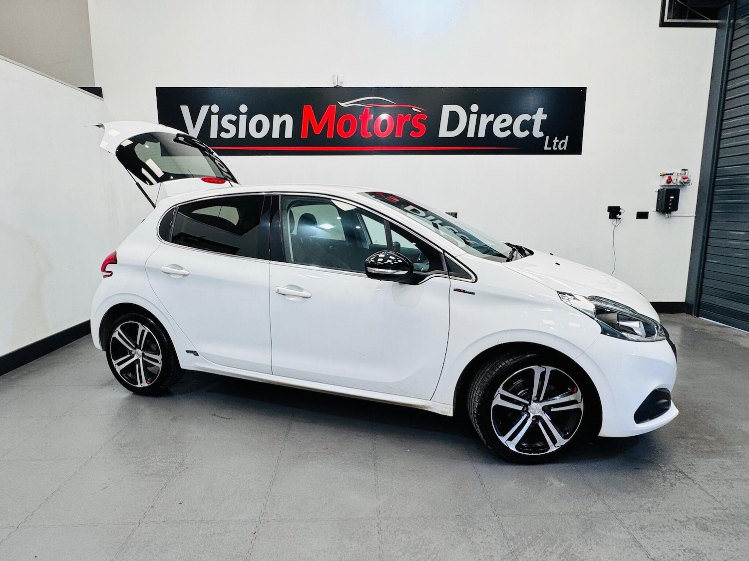 Used Peugeot 208 2016 for sale - 76714731: Photo 4