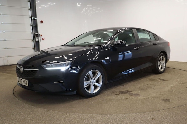 Used Vauxhall Insignia 2020 for sale - 76167075: Photo 1