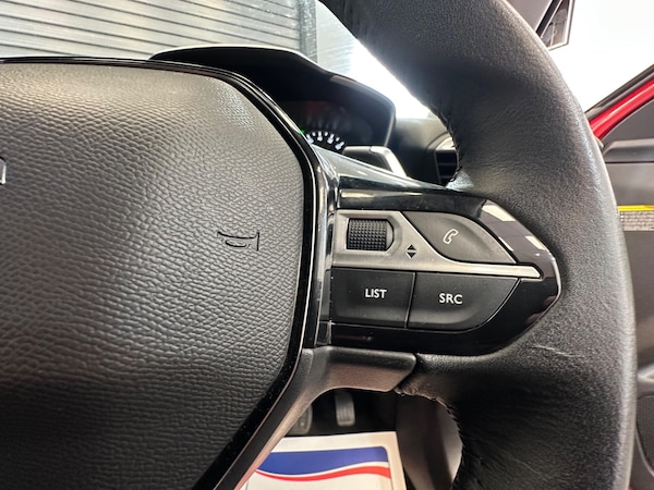 Used Peugeot 2008 2021 for sale - 75539535: Photo 13