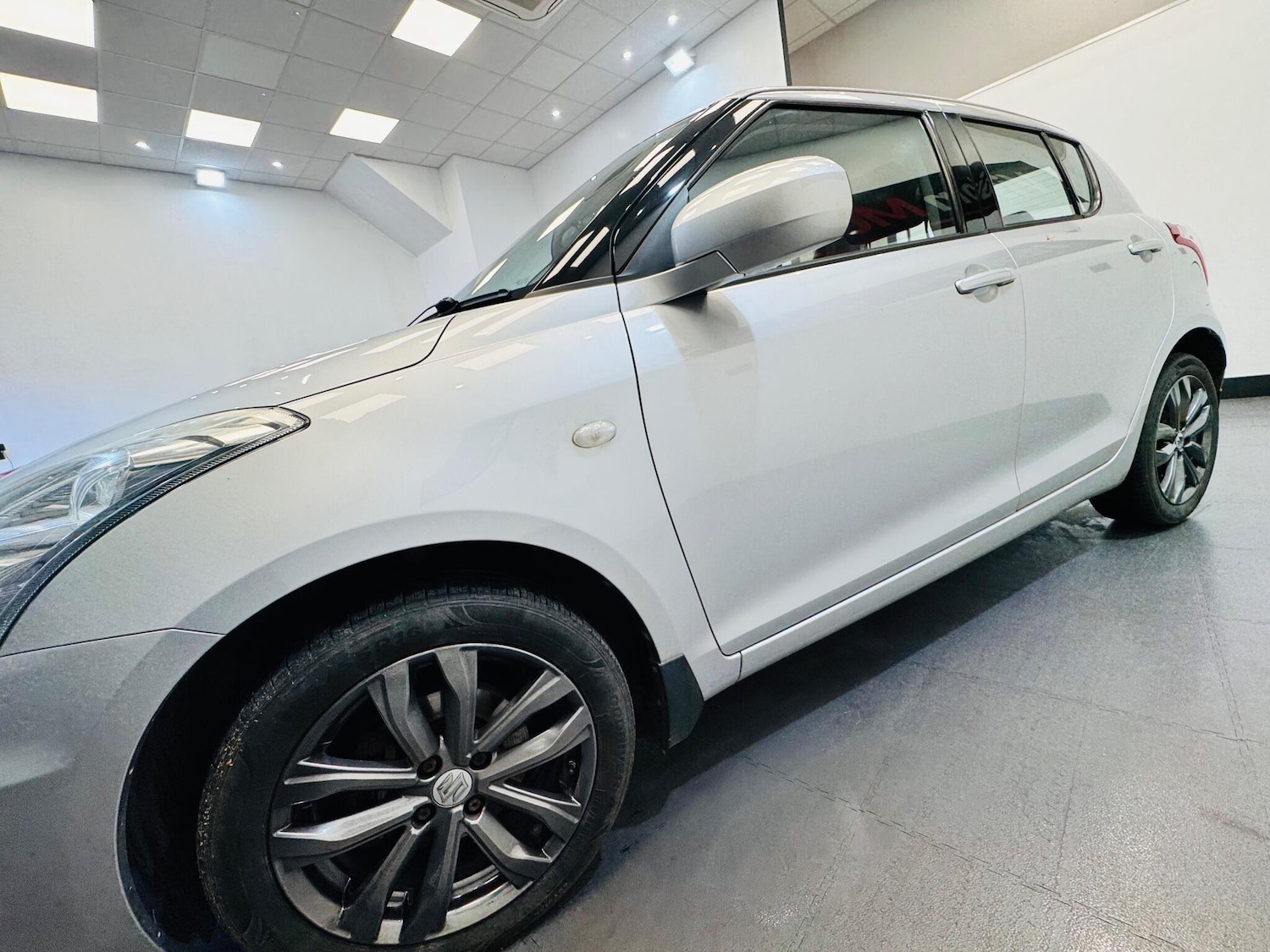 Used Suzuki Swift 2015 for sale - 76886586: Photo 2