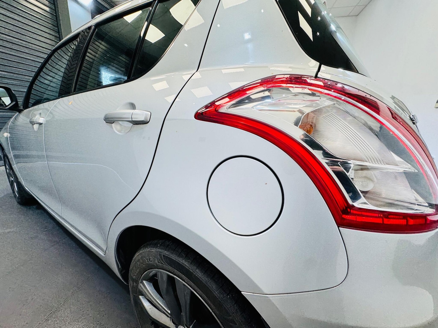 Used Suzuki Swift 2015 for sale - 76886586: Photo 3