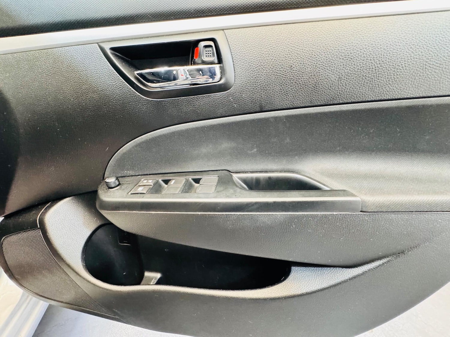 Used Suzuki Swift 2015 for sale - 76886586: Photo 30