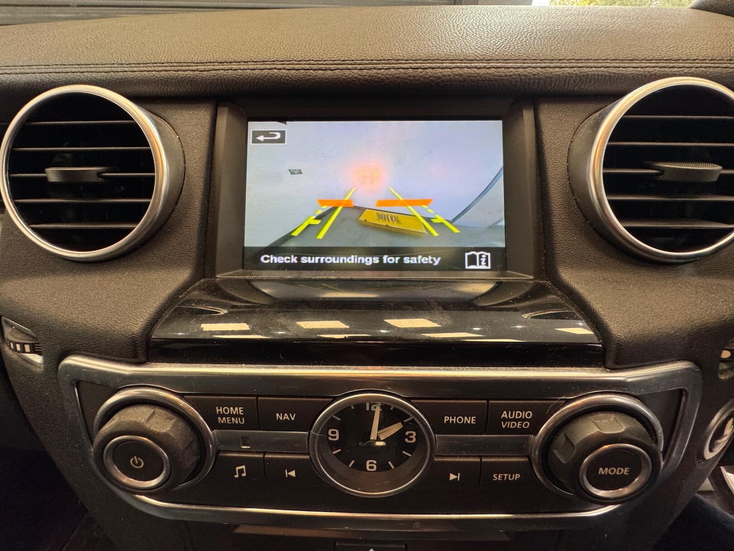 Used Land Rover Discovery 2015 for sale - 76457402: Photo 31