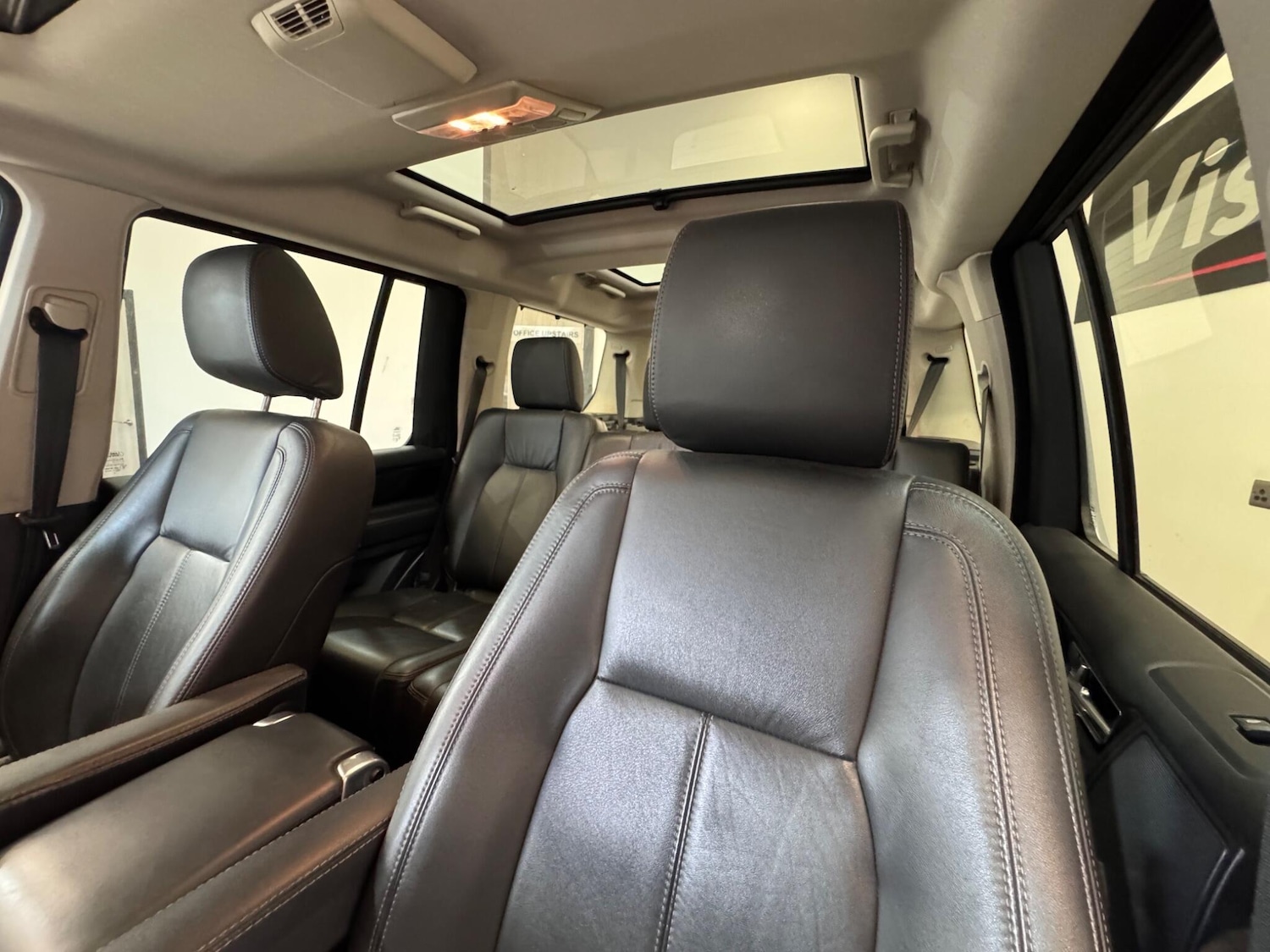 Used Land Rover Discovery 2015 for sale - 76457402: Photo 41