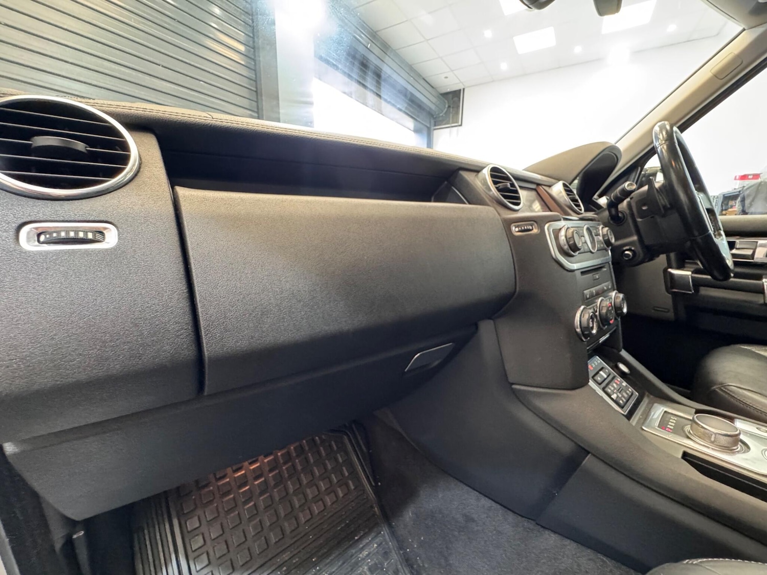 Used Land Rover Discovery 2015 for sale - 76457402: Photo 42