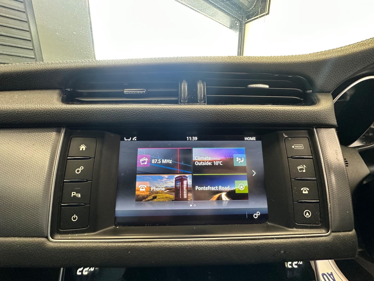 Used Jaguar XF 2017 for sale - 77120462: Photo 15