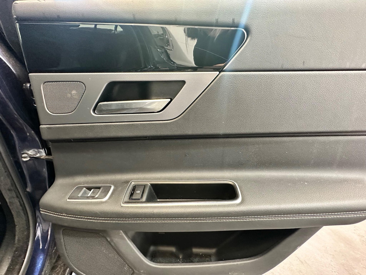 Used Jaguar XF 2017 for sale - 77120462: Photo 21